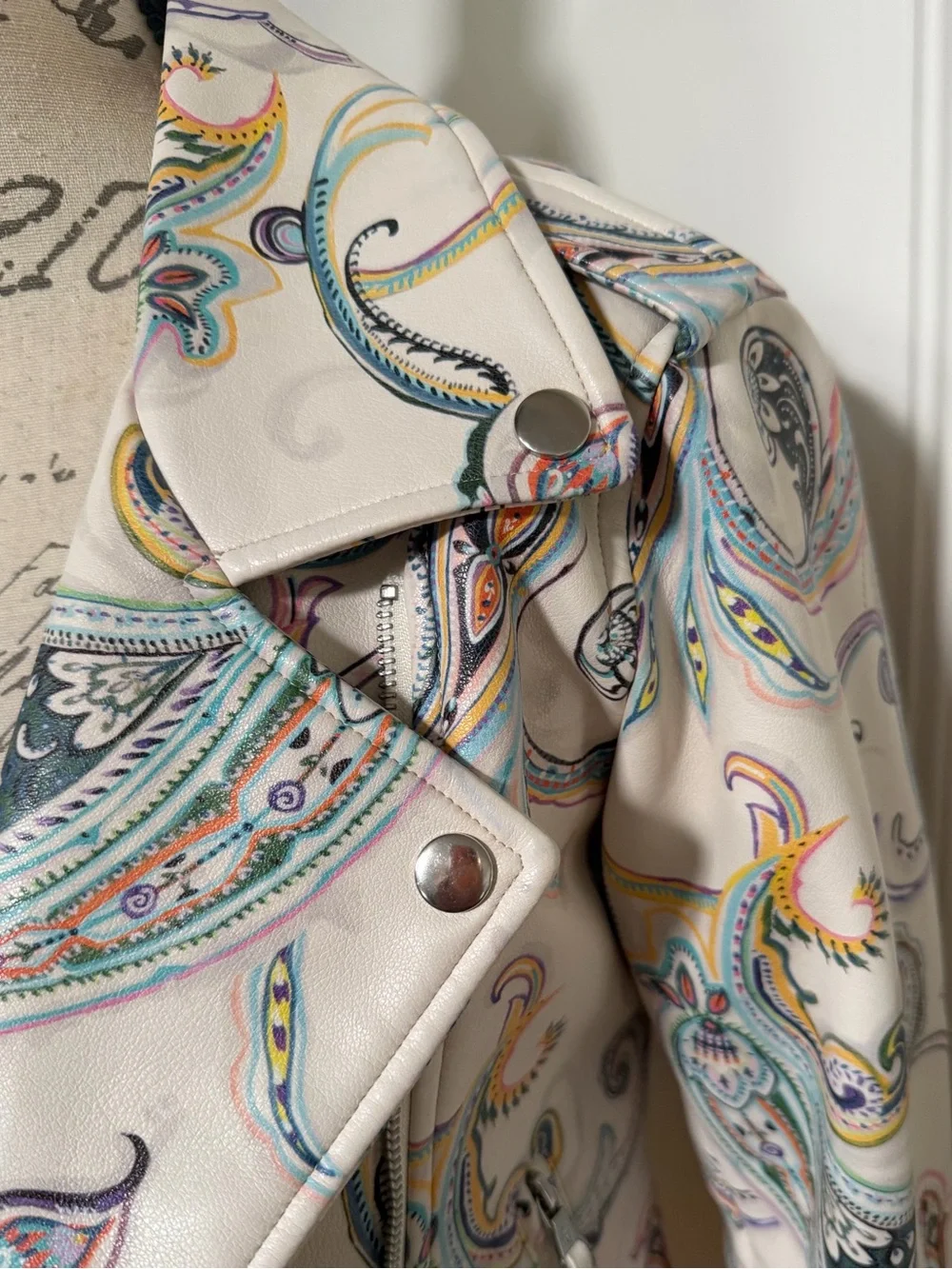 EUC Robert Graham Monroe Paisley Print Motorcycle Jacket. Women's Size: XS.